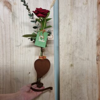 Cor artesanal de ferro forjat, fet Aquí! Amb la rosa de Sant Jordi.