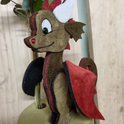Drac Medieval de Sant Jordi, Sant Jordi 2023, Vila-seca, Floristeria Vila-seca, La Pineda, Salou, Cambrils, Tarragona, Reus, Riudoms, Rosas, Rosas Sant Jordi, Roses, Roses Sant Jordi, Catalunya