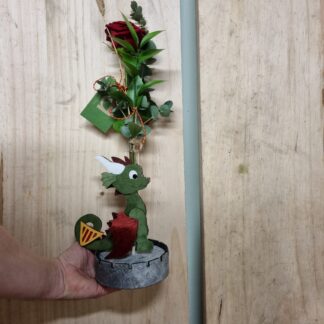 Torre amb drac, Sant Jordi 2023, Vila-seca, Floristeria Vila-seca, La Pineda, Salou, Cambrils, Tarragona, Reus, Riudoms, Rosas, Rosas Sant Jordi, Roses, Roses Sant Jordi, Catalunya