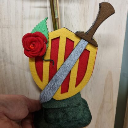 Pedestral Escut Català, Sant Jordi 2023, Vila-seca, Floristeria Vila-seca, La Pineda, Salou, Cambrils, Tarragona, Reus, Riudoms, Rosas, Rosas Sant Jordi, Roses, Roses Sant Jordi, Catalunya