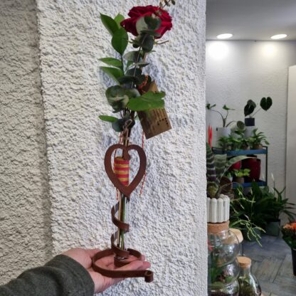 Cor artesanal de ferro forjat, fet Aquí! Amb la rosa de Sant Jordi.