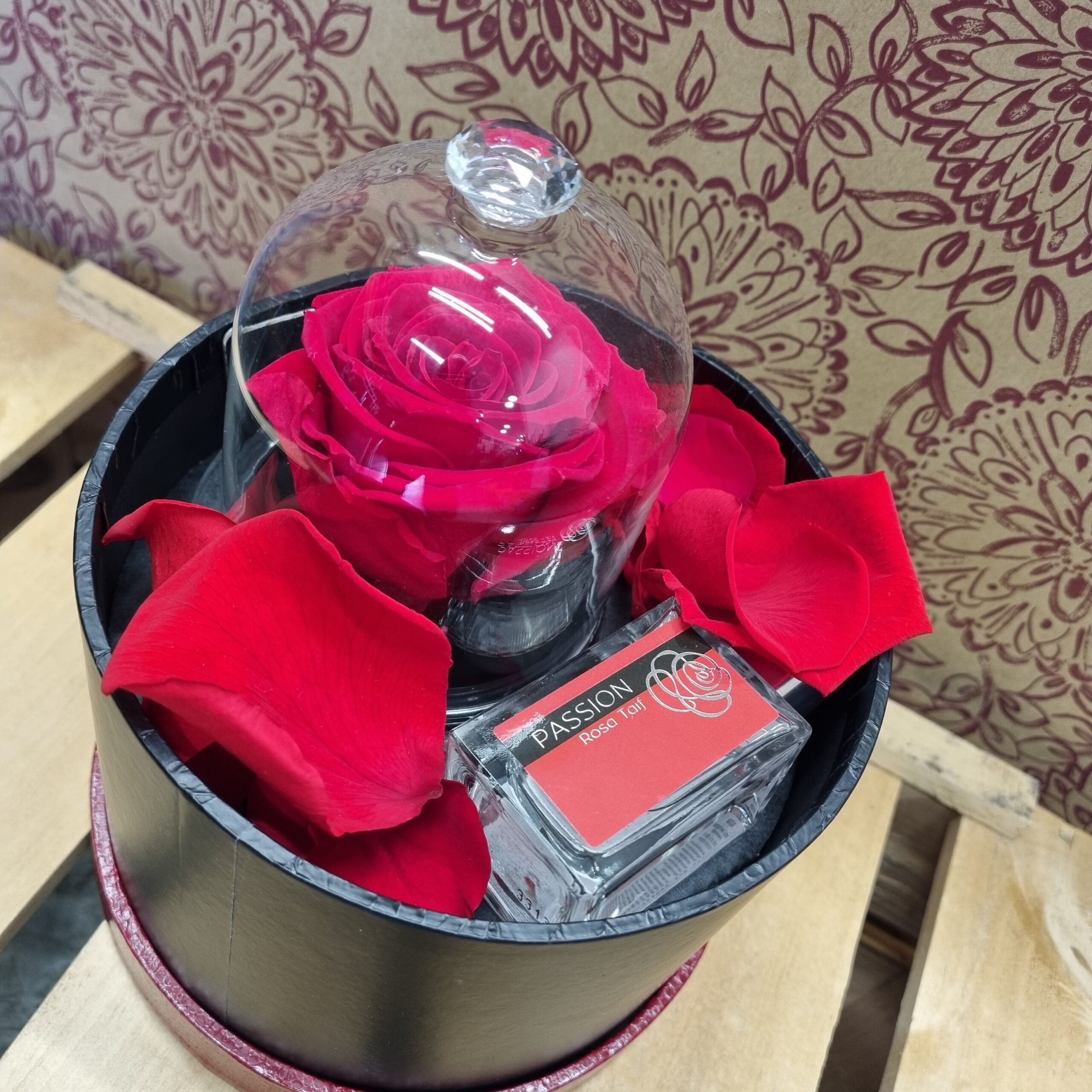 Flower cube Italy, Rosa eterna, Rosa preservada, Rosas con aroma, Roses de Sant Valentí, Rosas de San Valentín, Vila-seca, Floristeria Vila-seca, Floristería Vila-seca