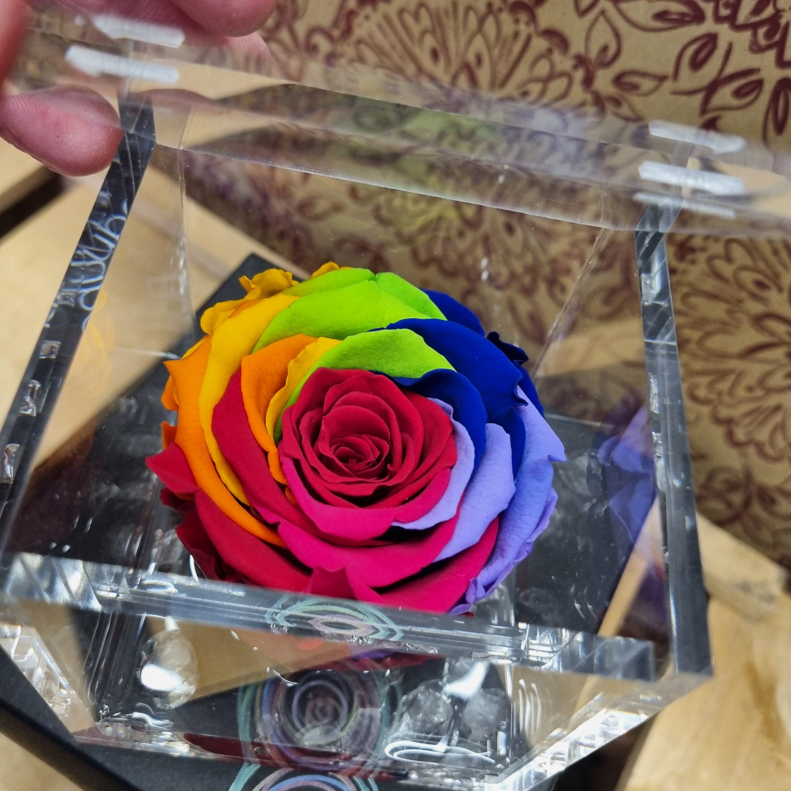 Flower cube Italy, Rosa eterna, Rosa preservada, Rosas con aroma, Roses de Sant Valentí, Rosas de San Valentín, Vila-seca, Floristeria Vila-seca, Floristería Vila-seca