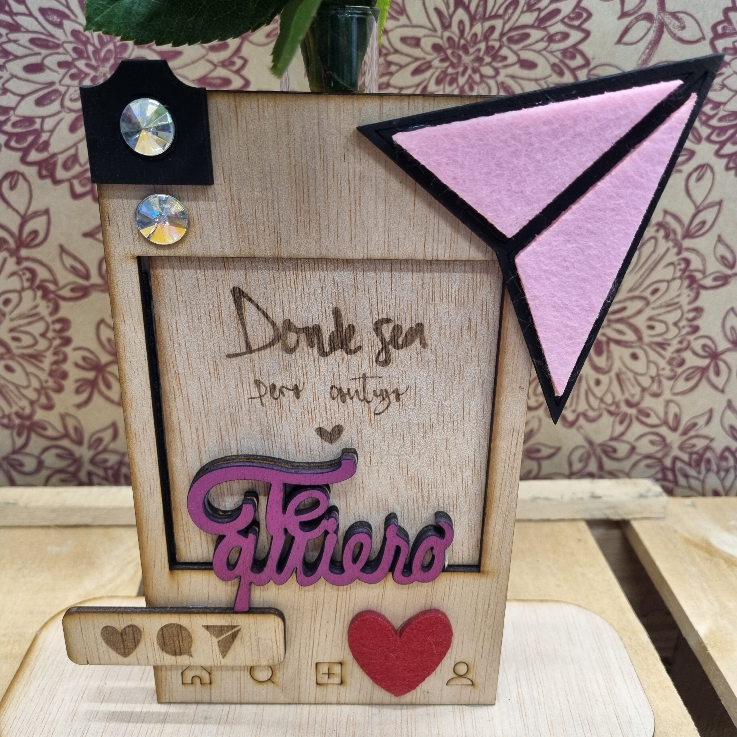 Rosa Sant Valentí amb recipient de fusta tallada varies models - Imagen 3